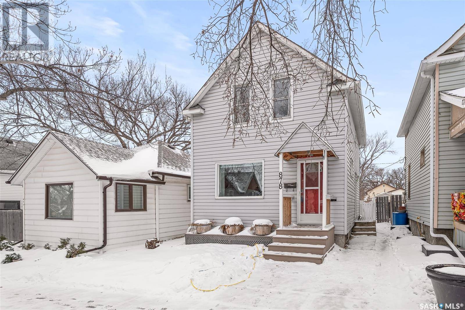 Moose Jaw, SK S6H3Y3,878 5th AVENUE NW