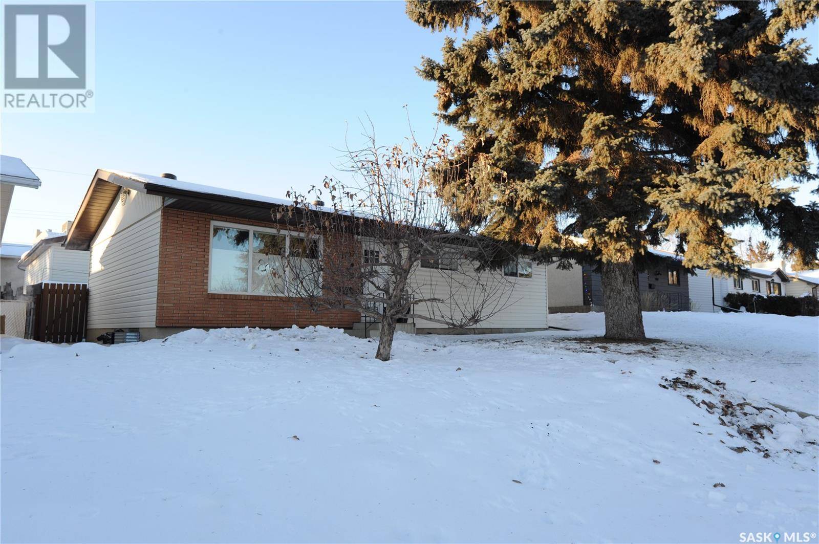 Saskatoon, SK S7L2T9,1107 McMillan AVENUE