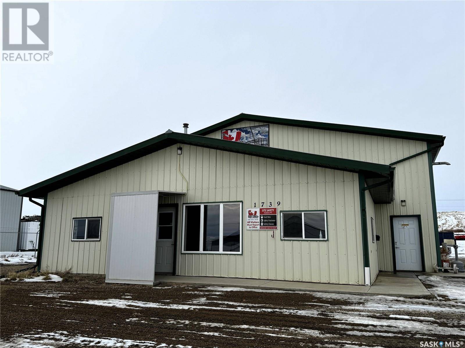 Swift Current, SK S9H5G9,1739 Sidney STREET W