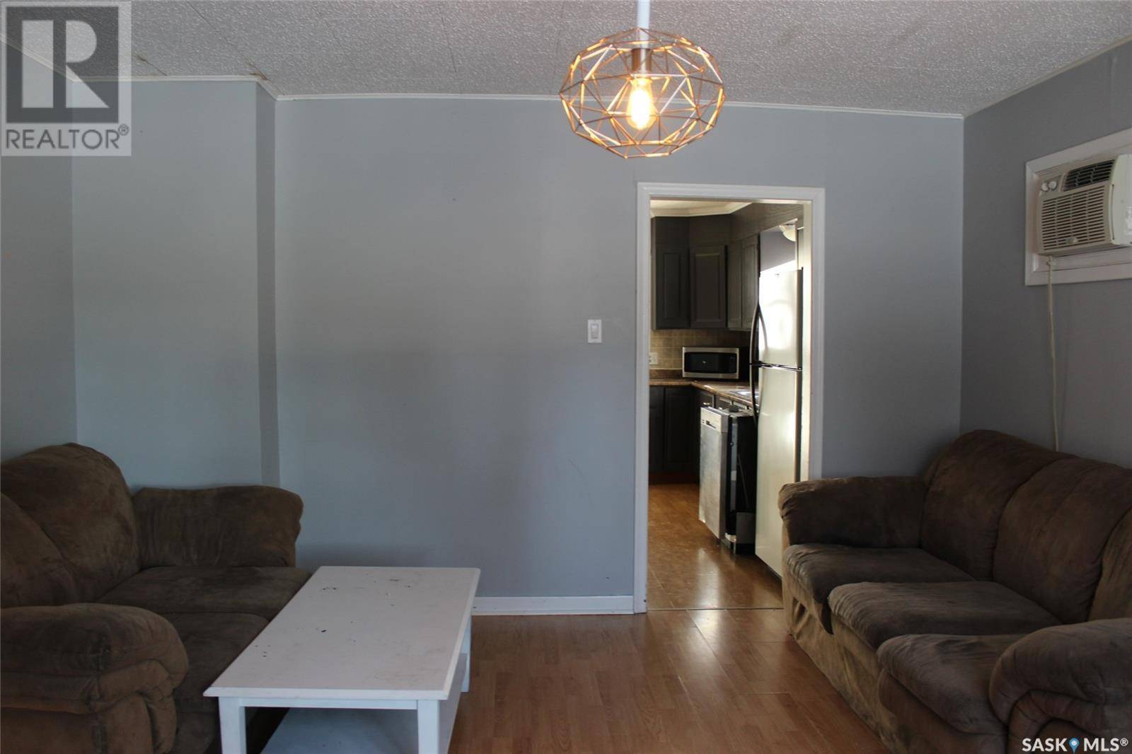 Shaunavon, SK S0N2M0,724 3rd STREET E