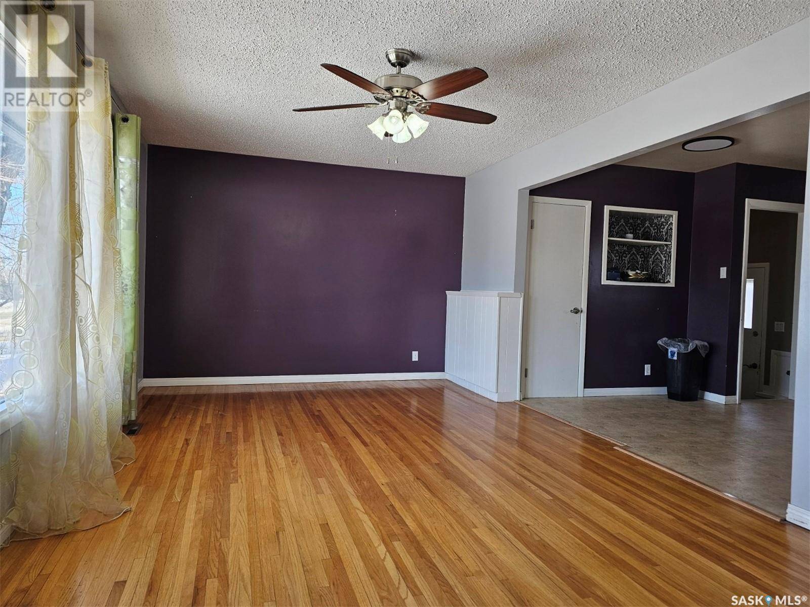 Swift Current, SK S9H2V9,427 13th AVENUE NE