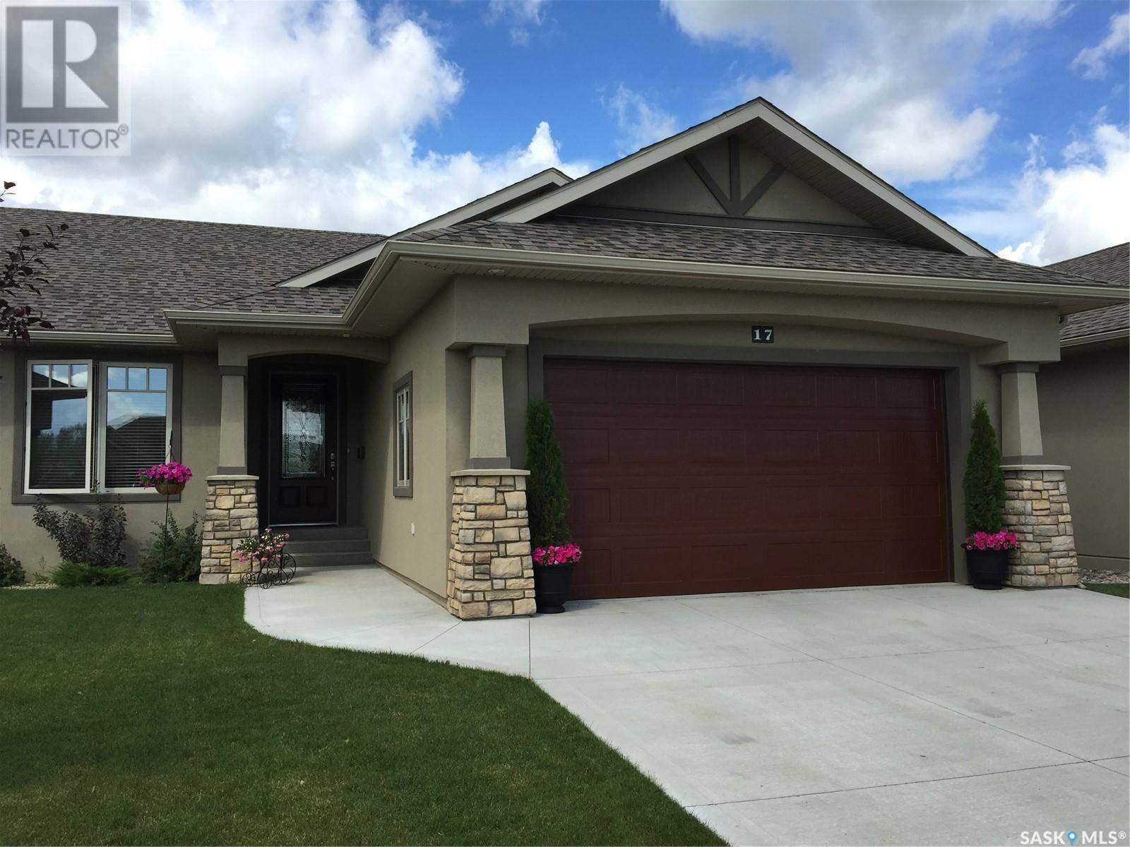 Prince Albert, SK S6W0A4,17 2805 Lakeview DRIVE