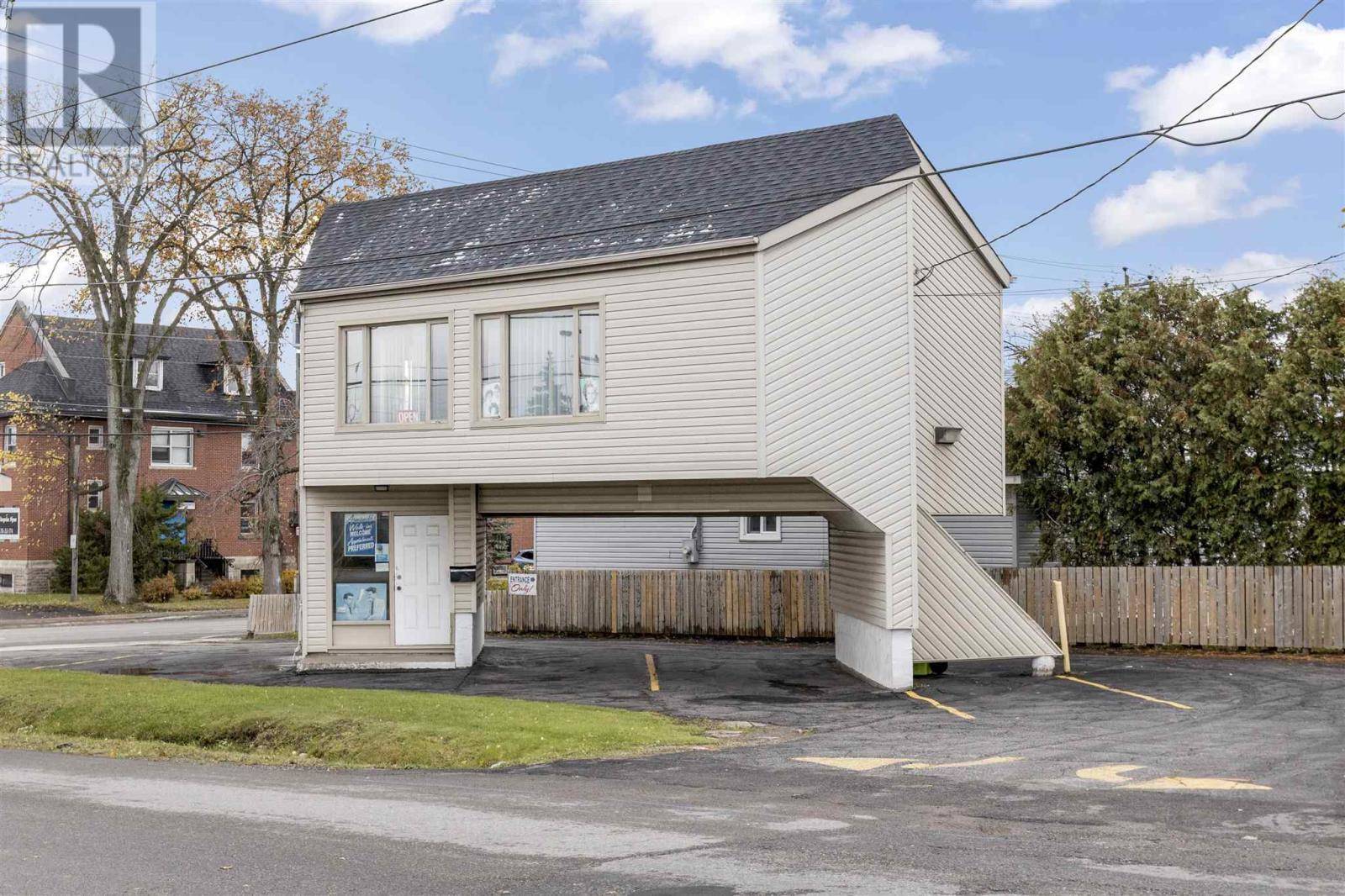 Sault Ste. Marie, ON P6B1Y1,144 McNabb ST