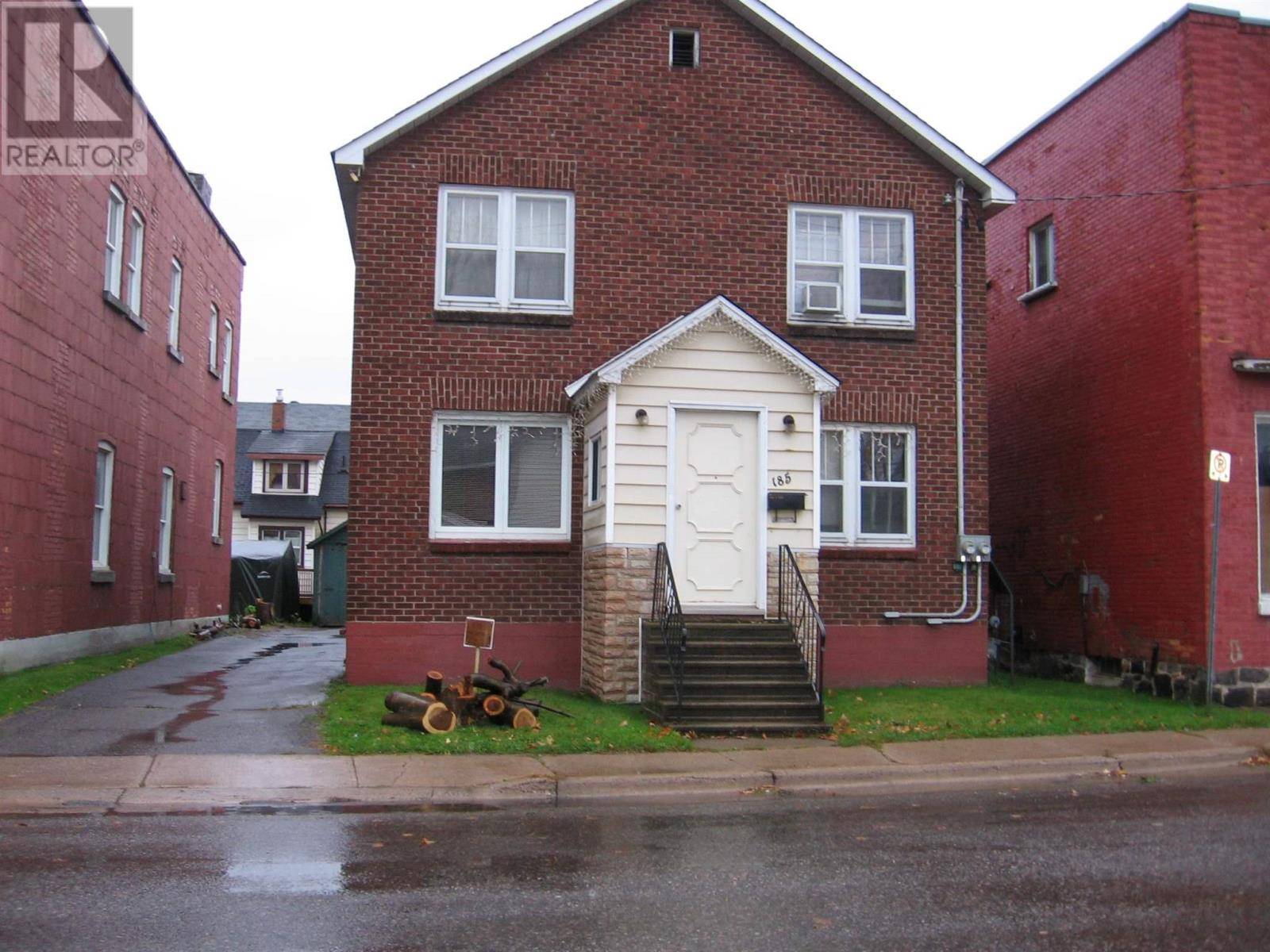 Sault Ste. Marie, ON P6A1P3,185 John ST