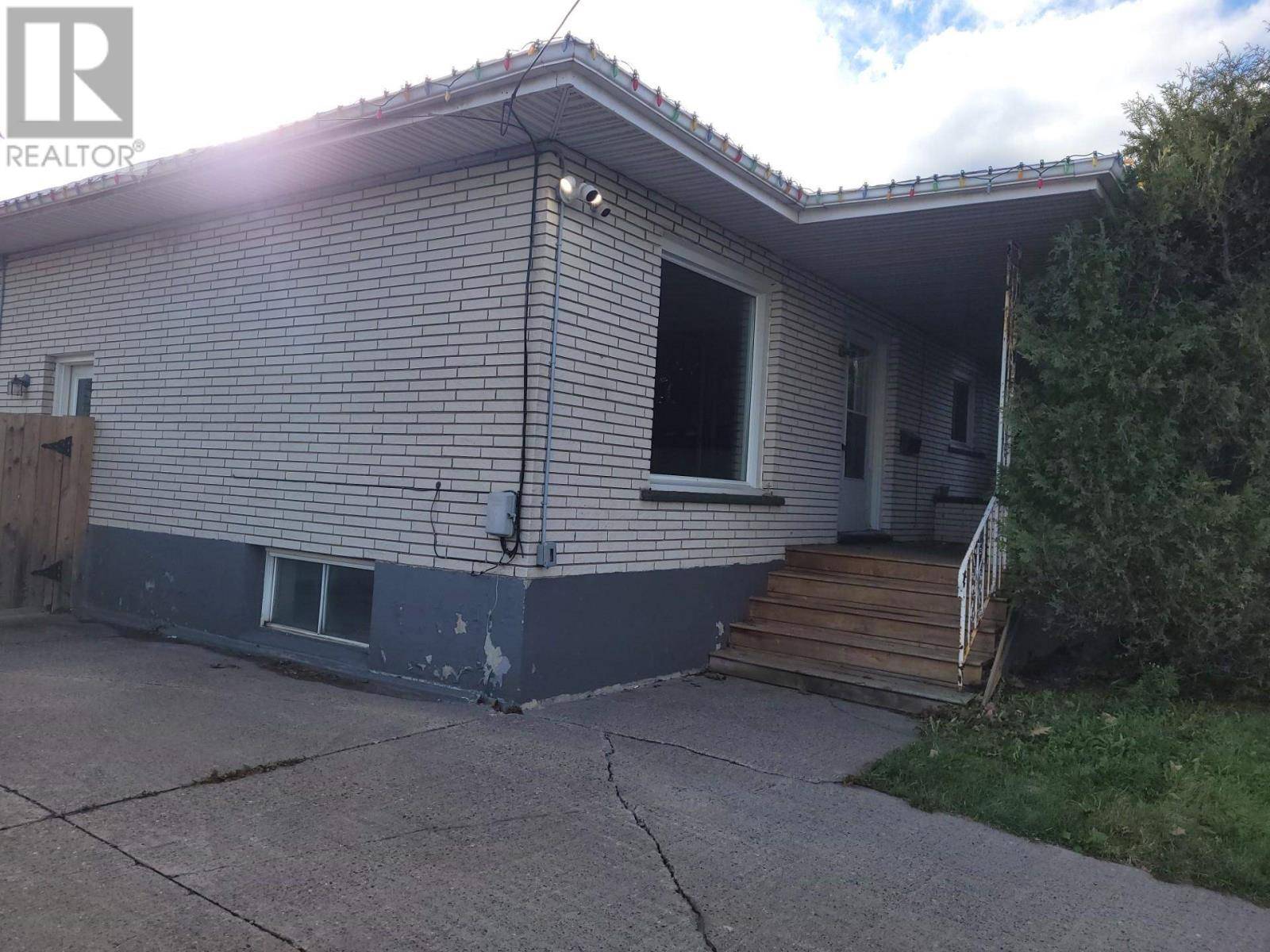 Sault Ste. Marie, ON P6B3W7,129 Wawanosh AVE