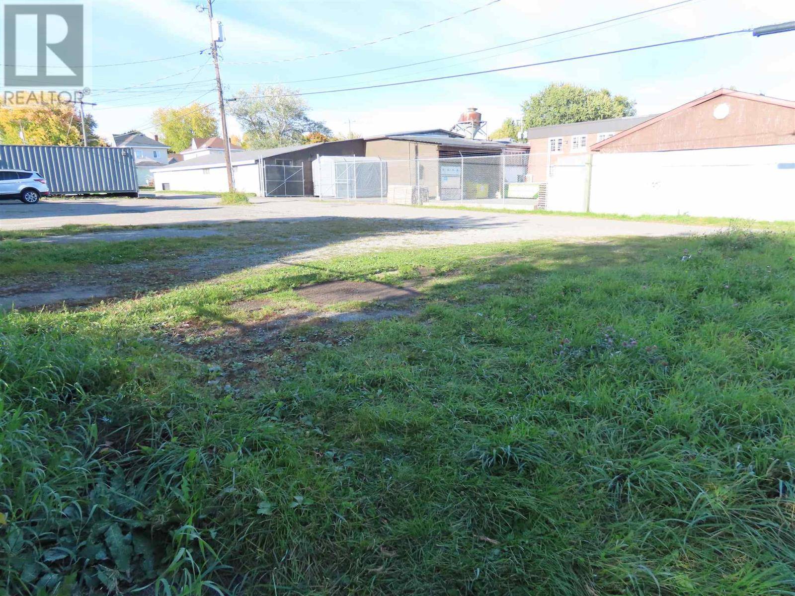 Sault Ste Marie, ON P6A1H7,282-284 Wellington ST W