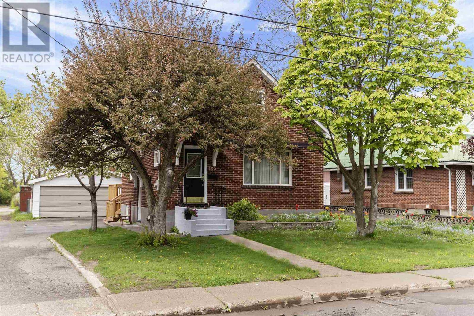 Sault Ste. Marie, ON P6B2H1,199 Spruce ST