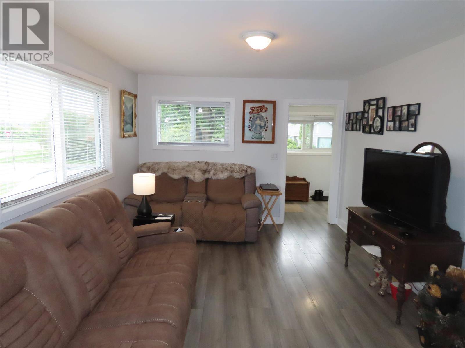 Sault Ste Marie, ON P6B2C7,20 Chestnut ST