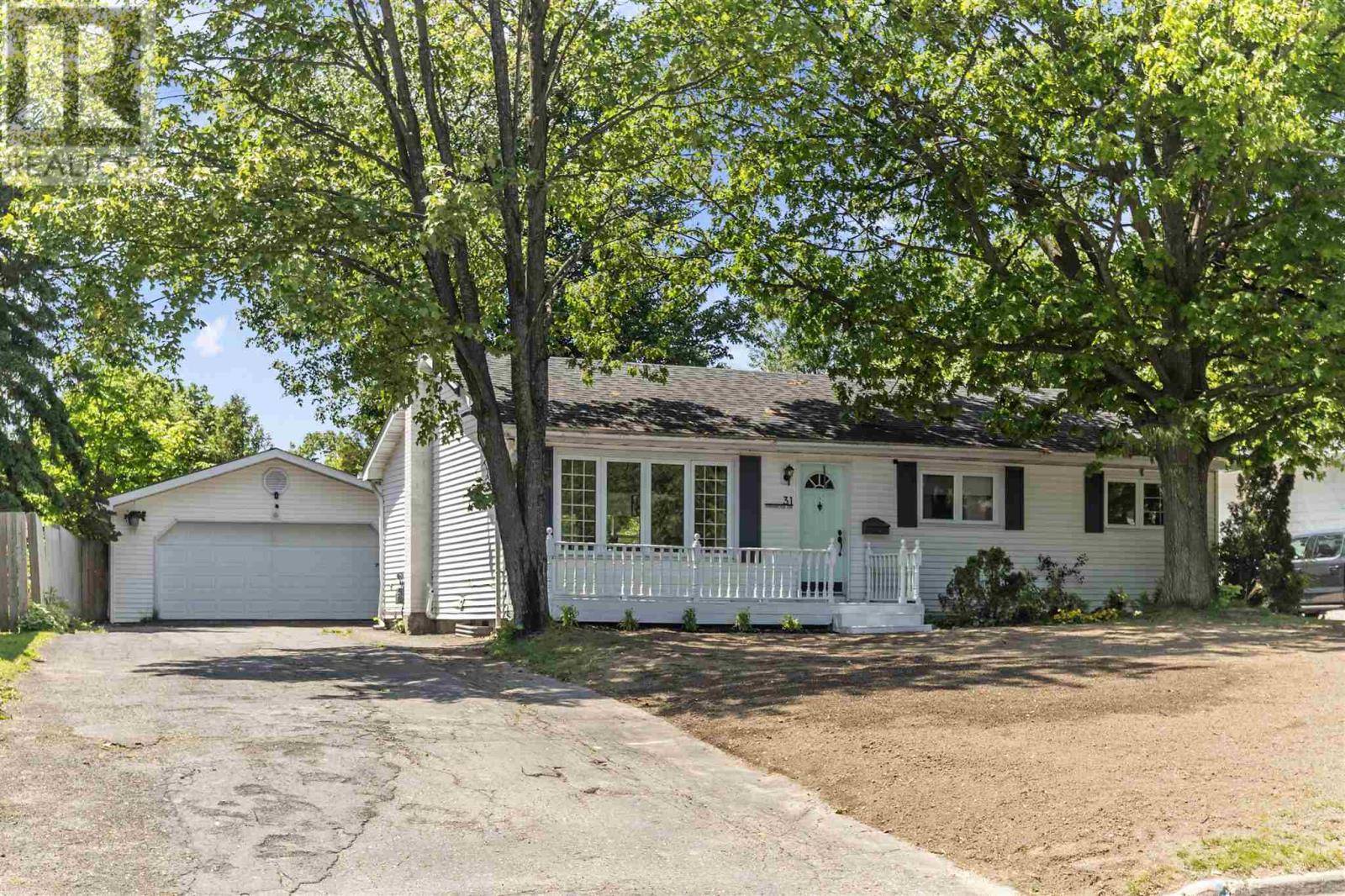 Sault Ste. Marie, ON P6B4E7,31 Primrose DR