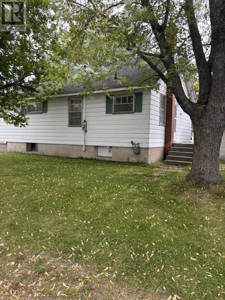 Sault Ste. Marie, ON P6B2E3,35 Walnut ST