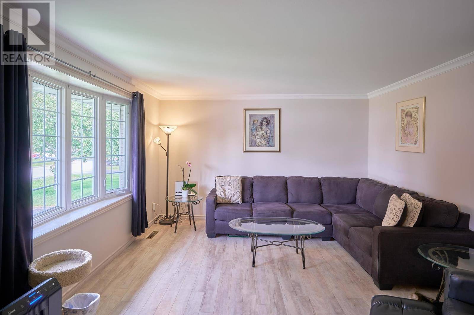 Sault Ste. Marie, ON P6A5W4,15 Bowker ST