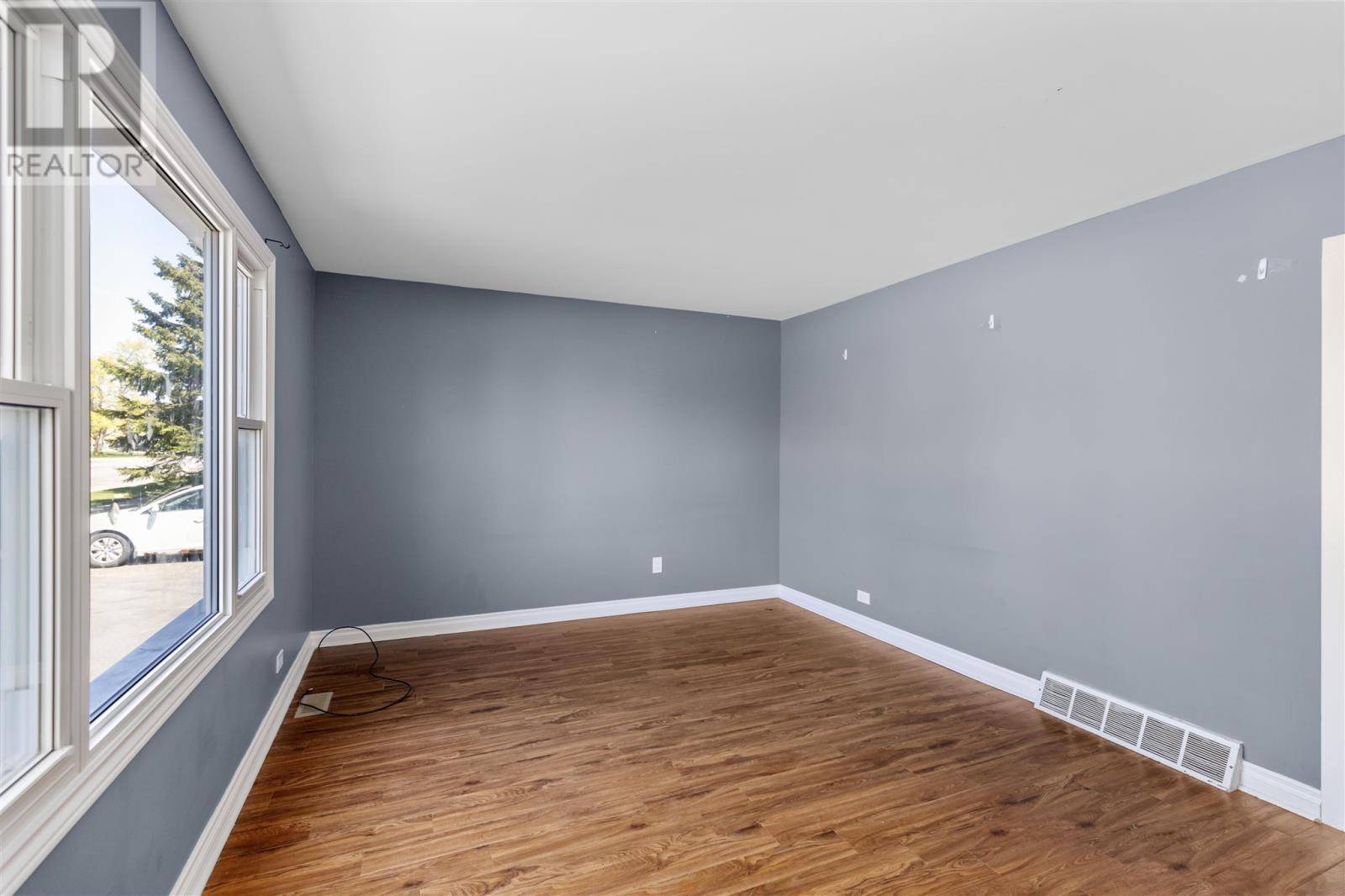 Sault Ste. Marie, ON P6B3B4,88 Campbell AVE