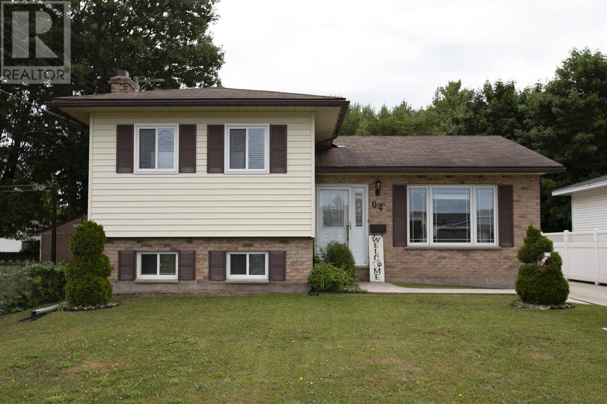 Sault Ste. Marie, ON P6A6S3,64 Autumn DR