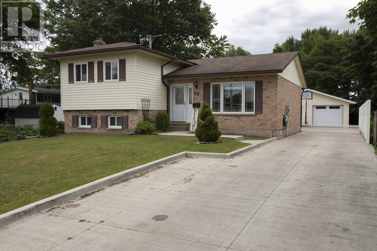 Sault Ste. Marie, ON P6A6S3,64 Autumn DR