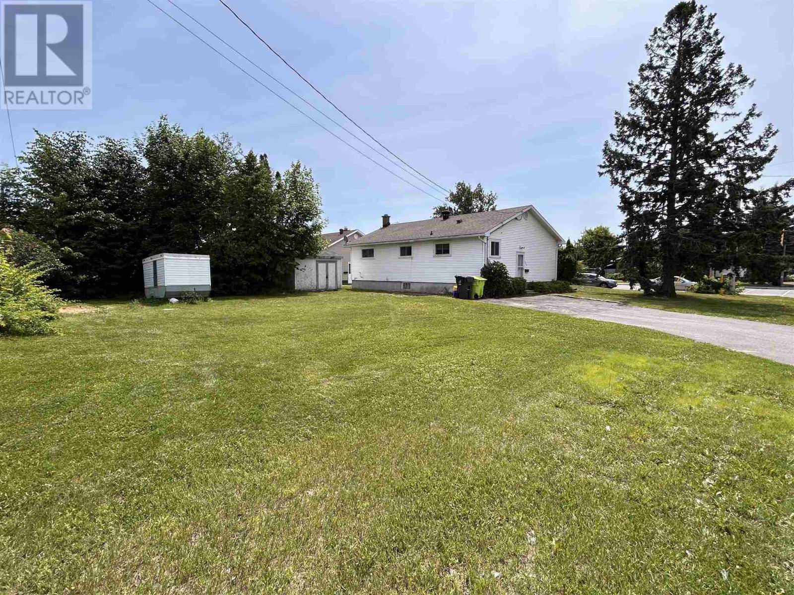 Sault Ste. Marie, ON P6B1Z4,504 McNabb ST