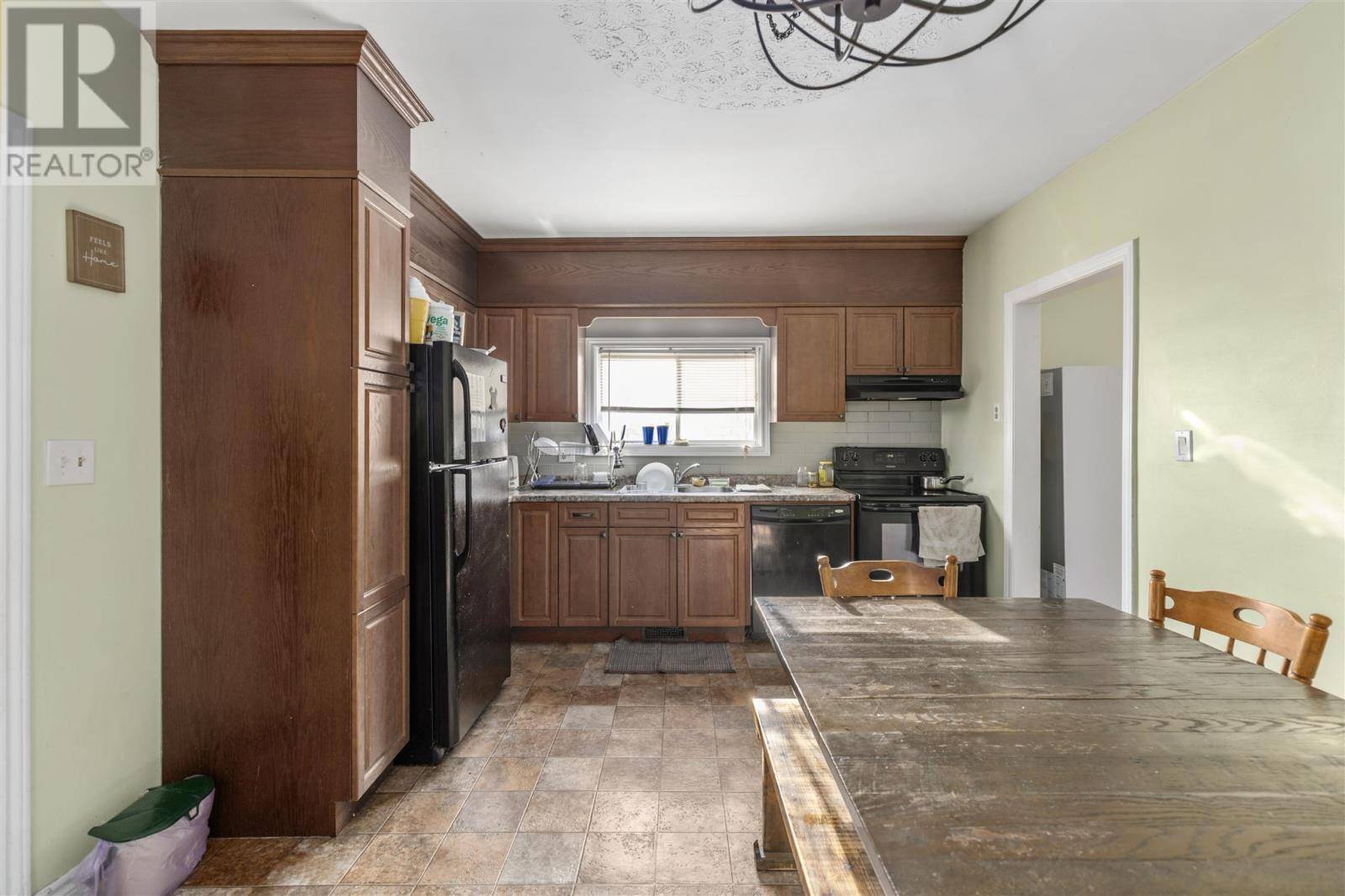 Sault Ste. Marie, ON P6C4Z8,204 Goulais AVE