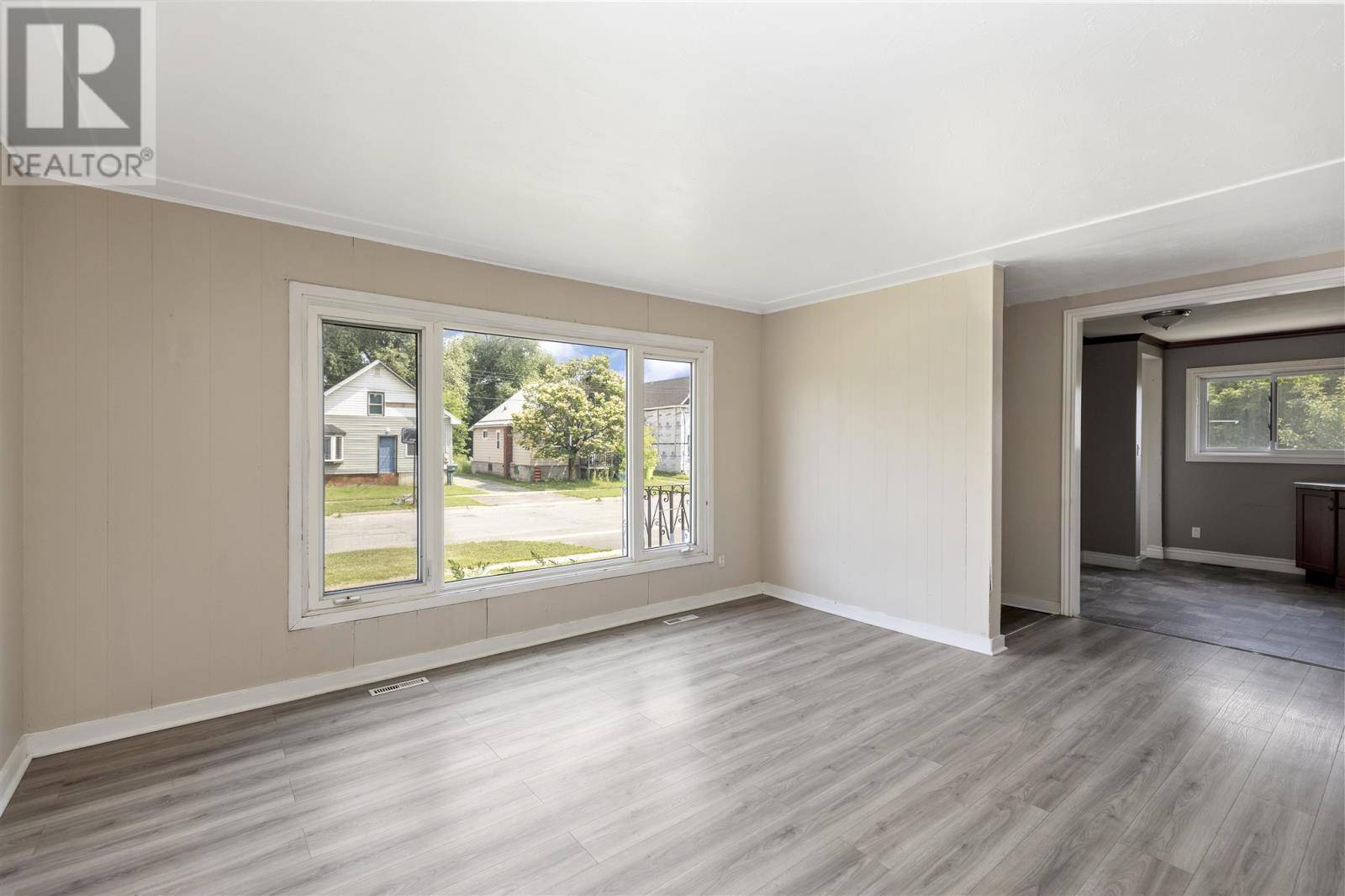 Sault Ste. Marie, ON P6C5E8,147 Glasgow AVE