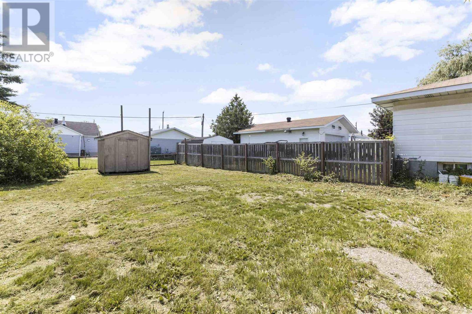 Sault Ste. Marie, ON P6C2P6,237 Selby RD