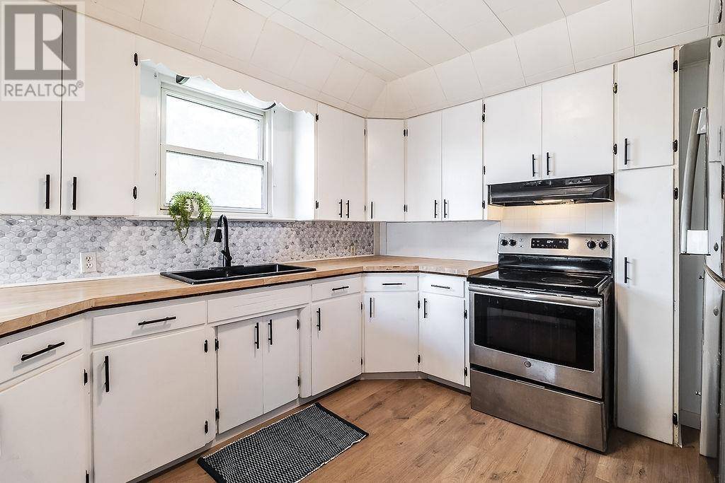 Sault Ste. Marie, ON P6C3M9,561 Parliament ST