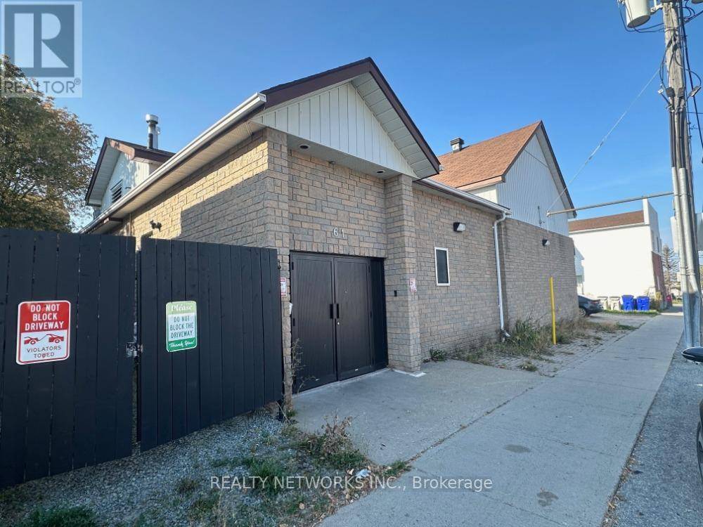 Timmins (tne - Central), ON P4N5L8,61 SIXTH AVENUE