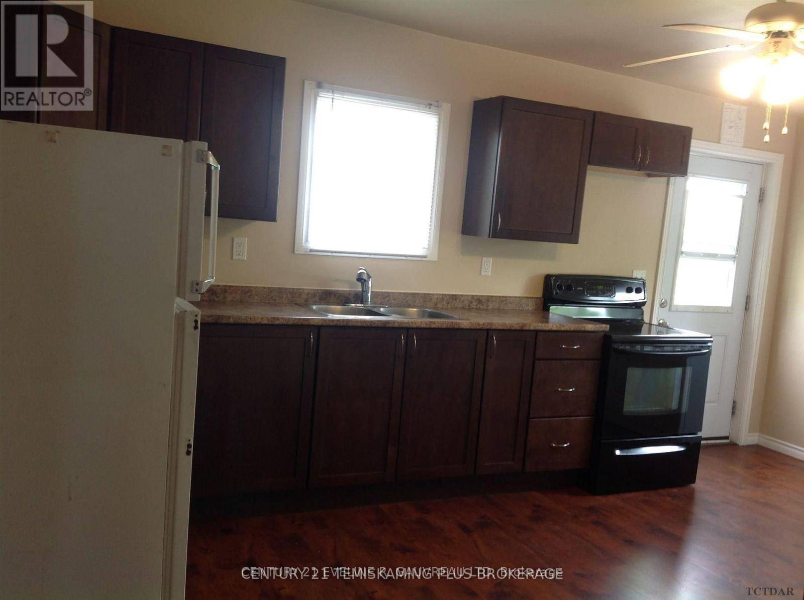 Temiskaming Shores (haileybury), ON P0J1K0,283 MERIDIAN AVE #2