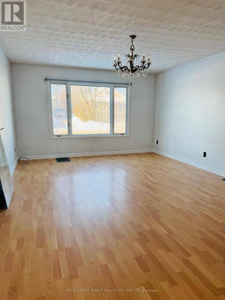 Kapuskasing, ON P5N2A8,24 CEDAR STREET