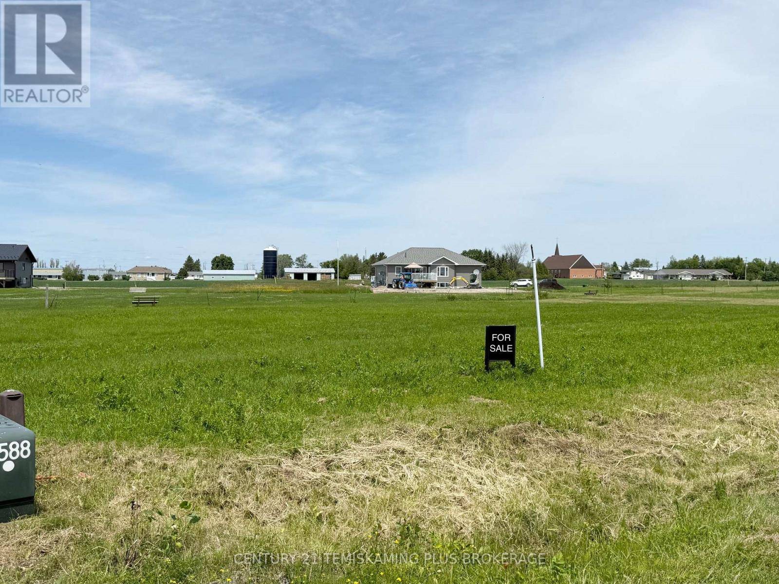 Armstrong (earlton), ON P0J1E0,86029 AIRPORT ROAD