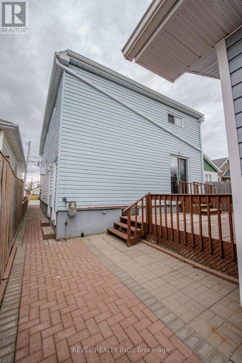 Timmins (ts - Se), ON P4N2B8,388 BIRCH STREET S