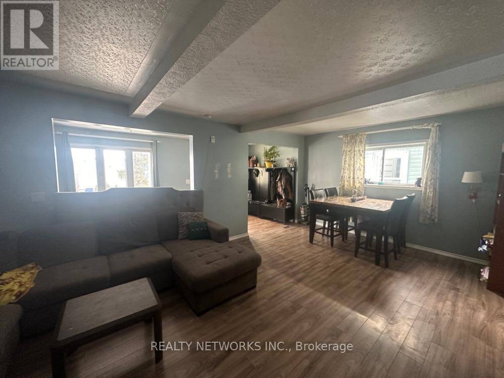 Timmins (ts - Se), ON P4N1Z5,319 MAPLE STREET S