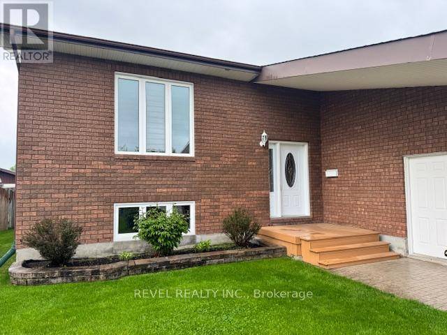 Timmins (porcupine - West), ON P0N1K0,1217 GRACE AVENUE