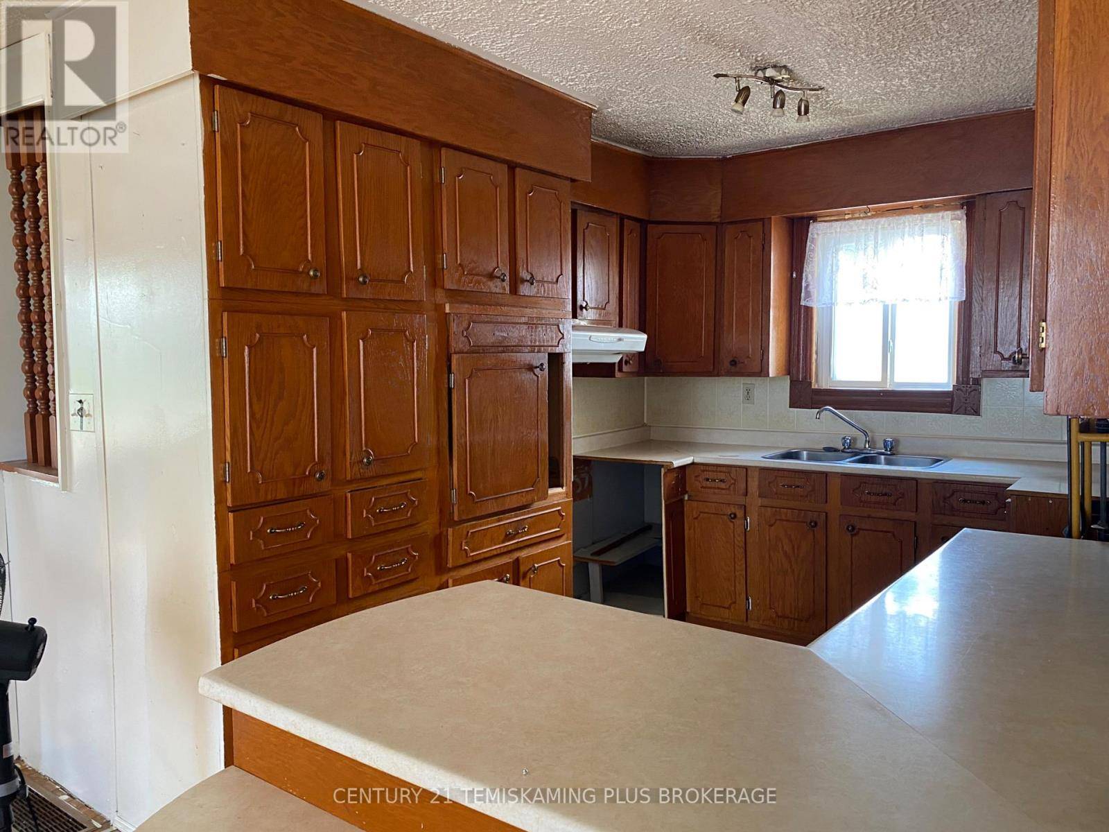 Temiskaming Shores (new Liskeard), ON P0J1P0,209 KATHERINE STREET