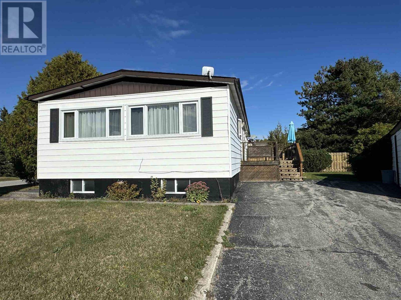 Manitouwadge, ON P0T2C0,26 Lynx AVE