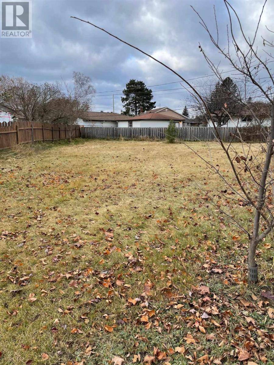 Thunder Bay, ON P7C1L6,125 Birchwood CRES