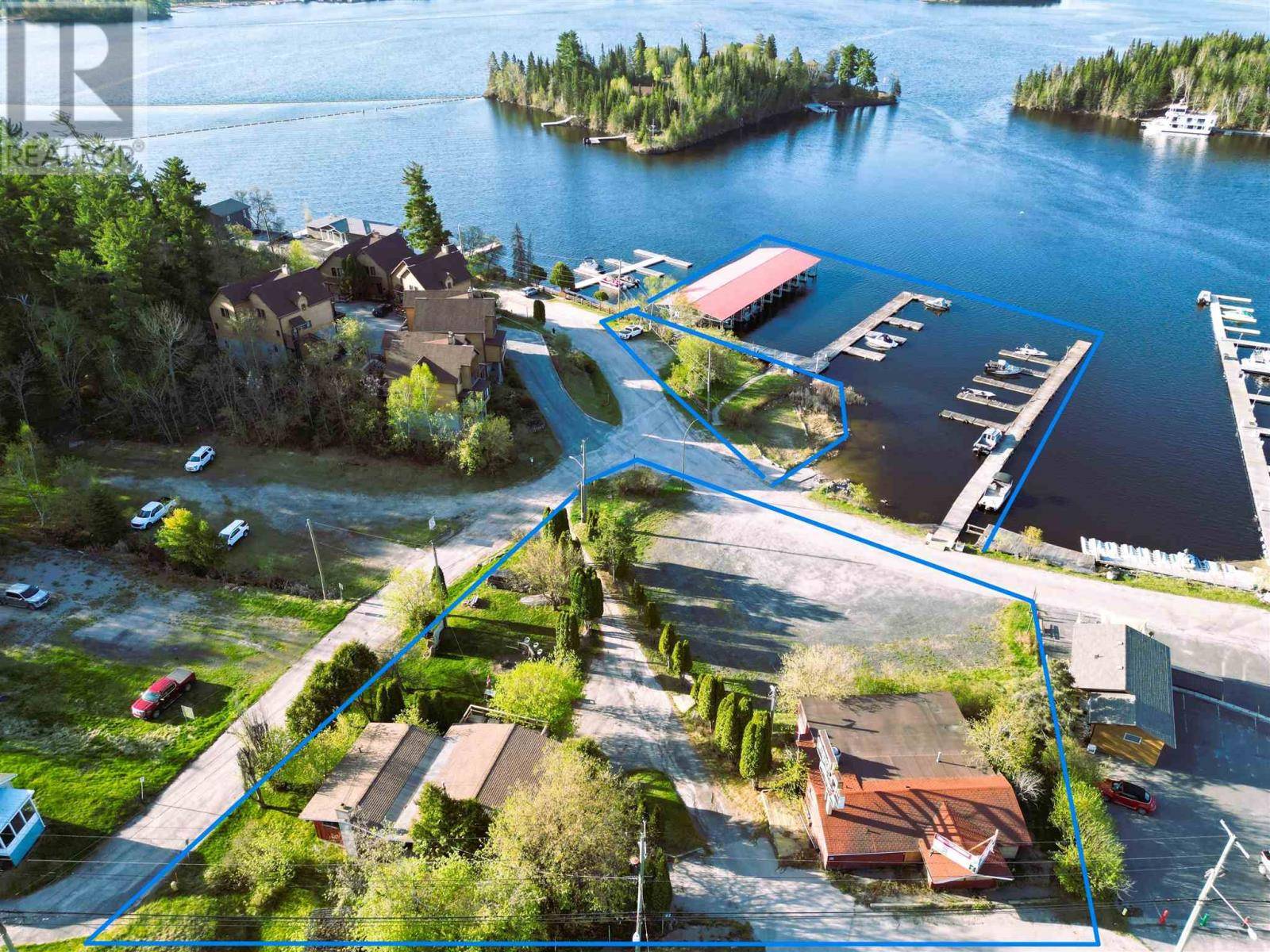 Kenora, ON P9N3P6,543 Lakeview Drive