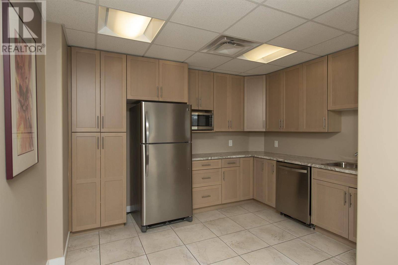 Thunder Bay, ON P7B0C3,308 300 Vista LN