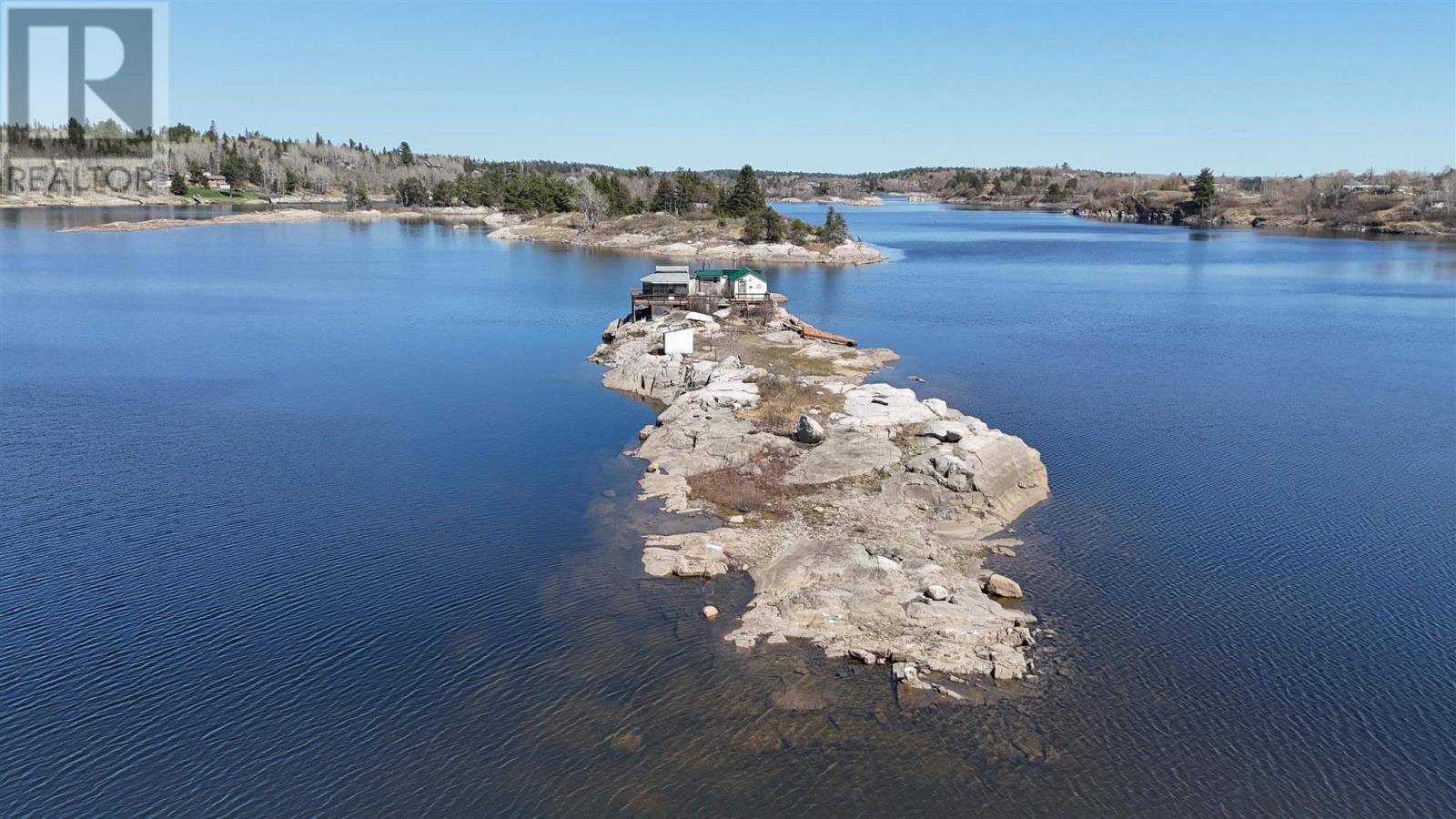 Kenora, ON P0X1C0,1 DARLINGTON BAY ISLAND