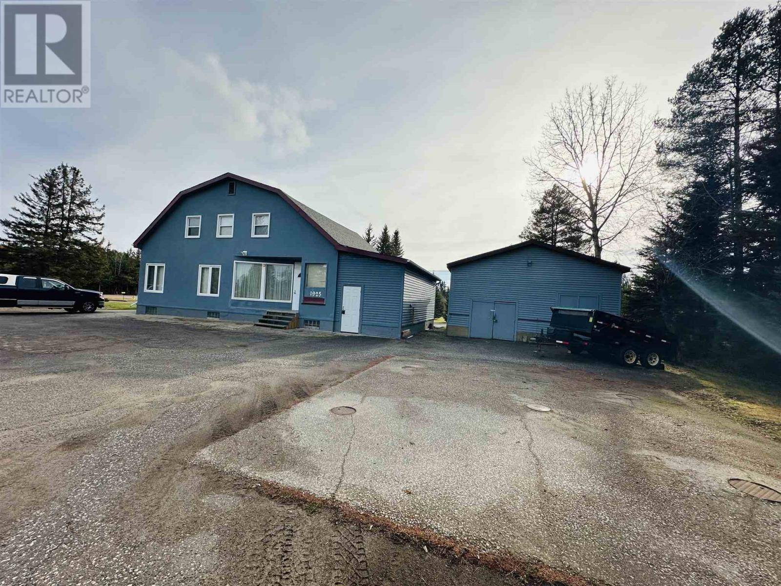 Thunder Bay, ON P7K1C7,1925 Arthur ST W