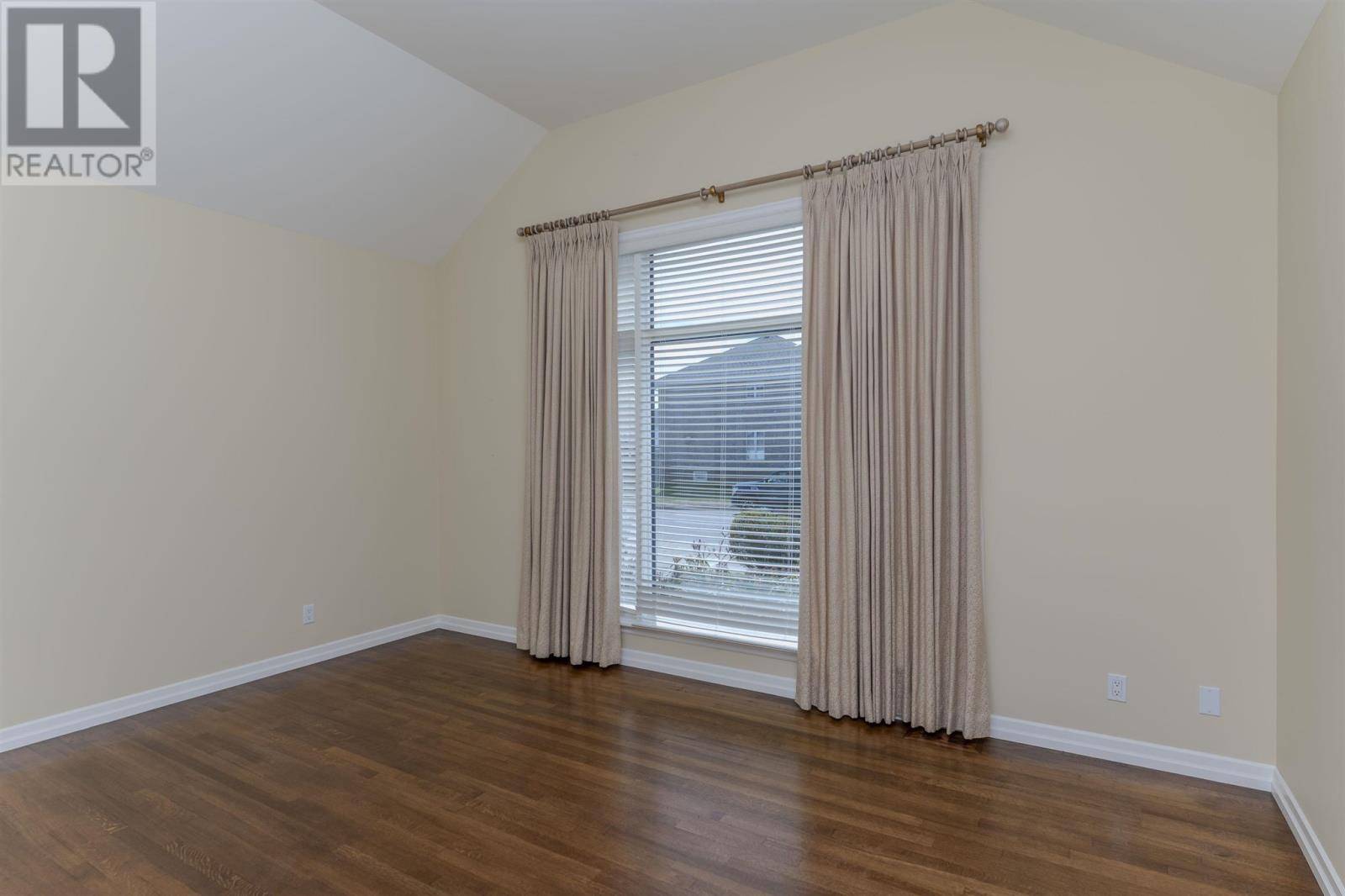 Thunder Bay, ON P7B6Z7,356 Fairbrooke CRES