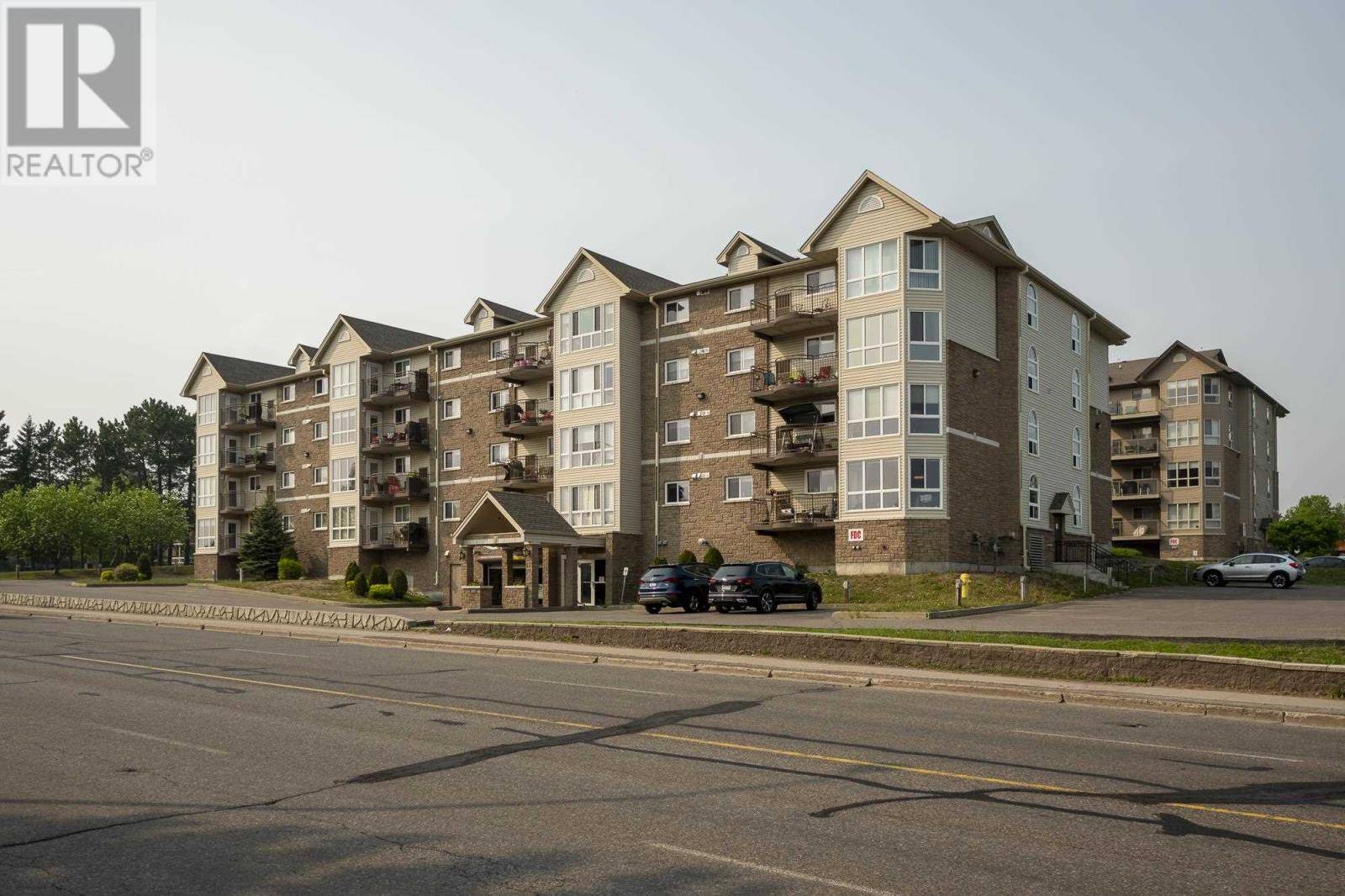 Thunder Bay, ON P7B7C8,102 620 Red River RD
