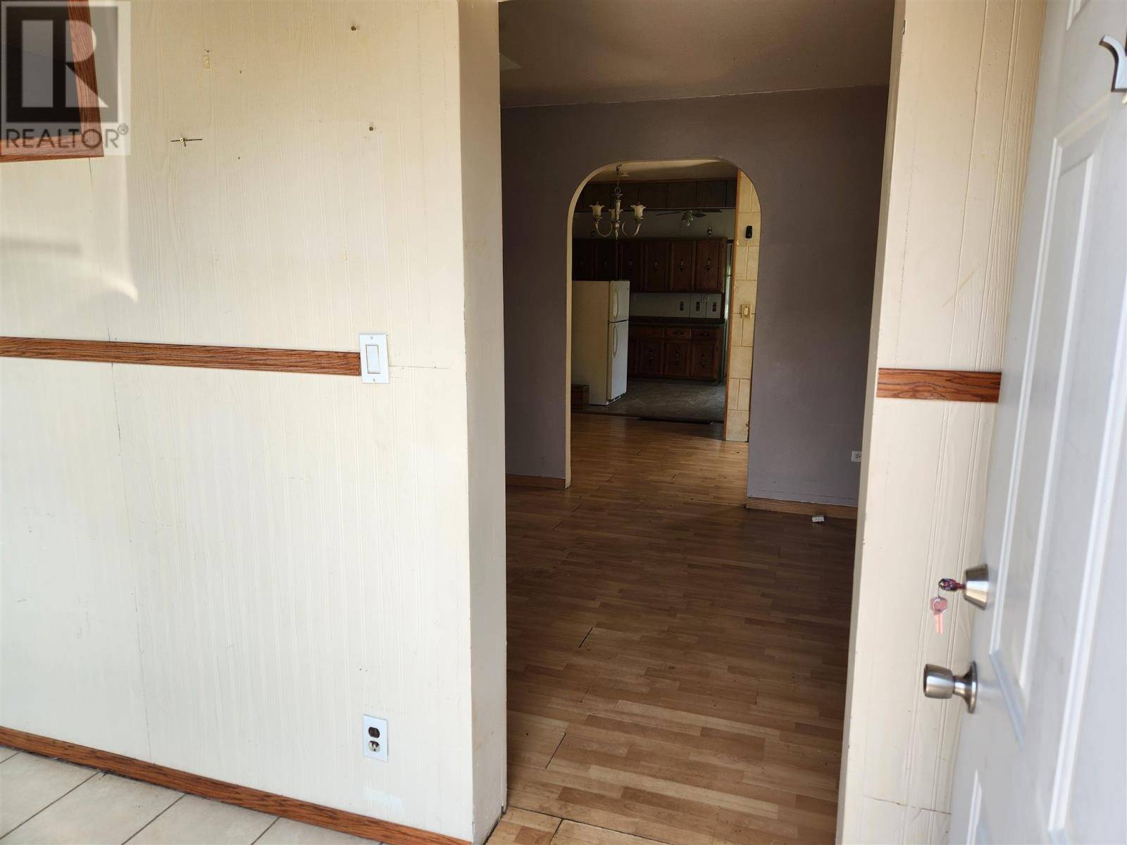 Thunder Bay, ON P7C2Z9,512 McIntosh ST