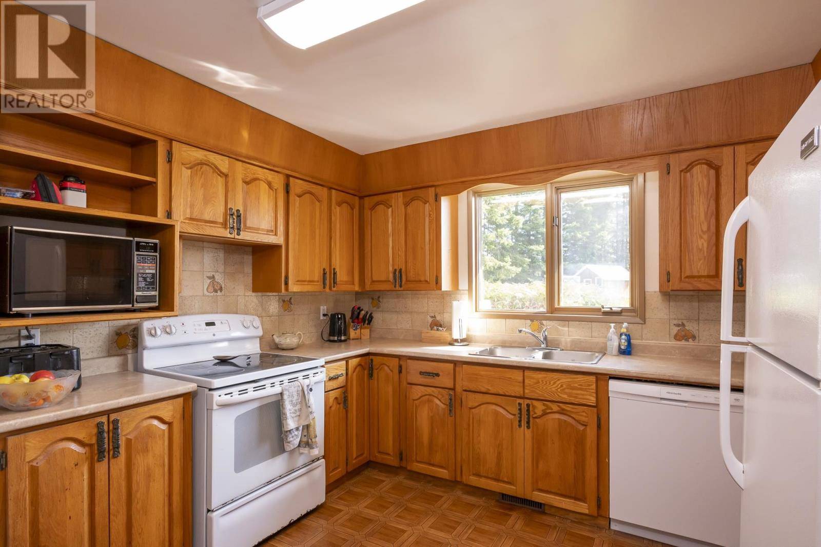 Thunder Bay, ON P7G2B9,630 Onion Lake RD