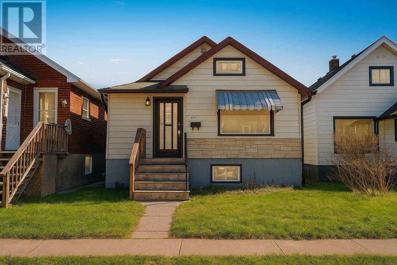 Thunder Bay, ON P7C3N5,604 Wiley ST