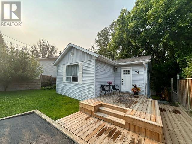 Thunder Bay, ON P7A6P1,74 Hull AVE