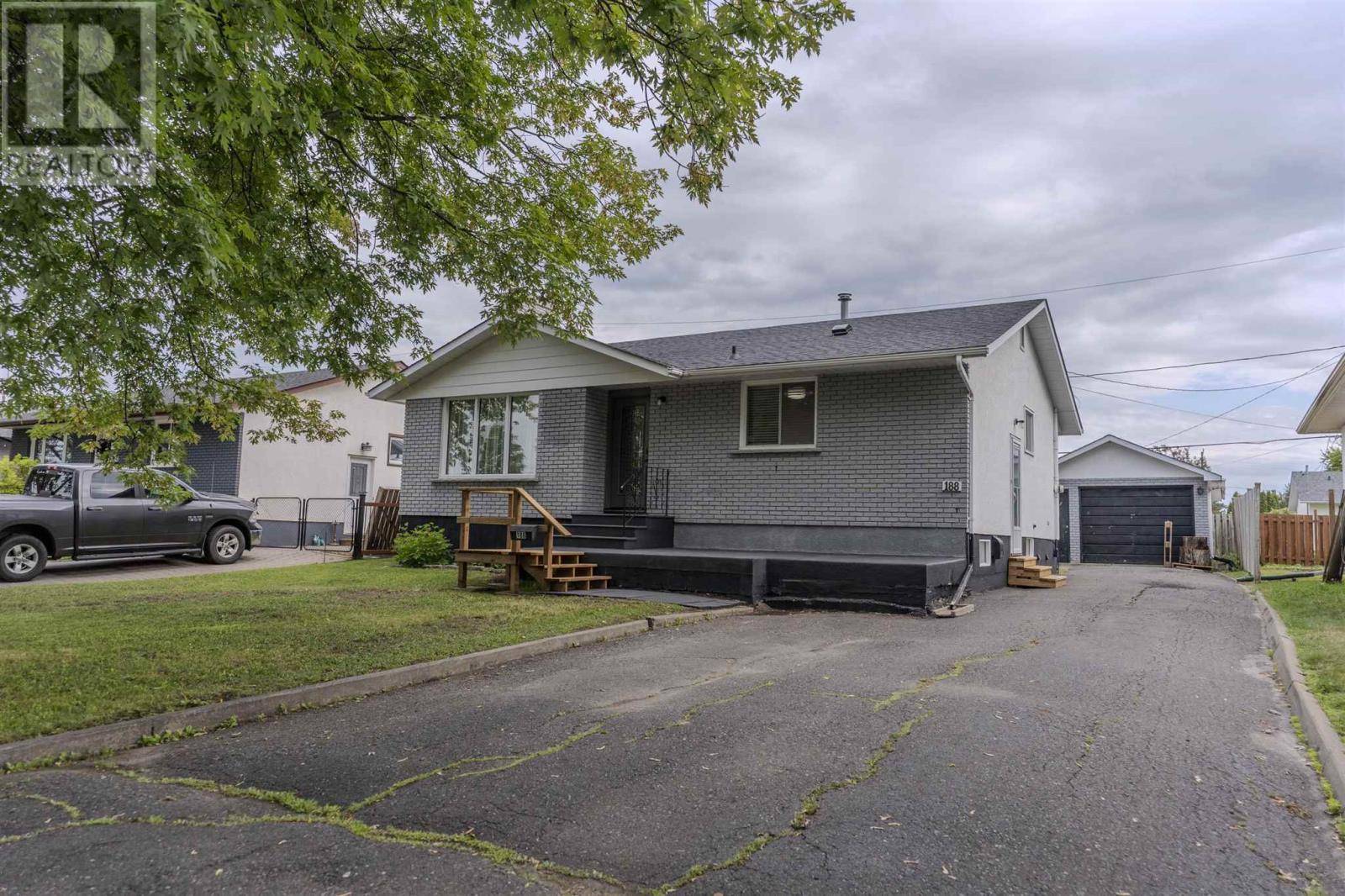 Thunder Bay, ON P7C2C1,188 University DR