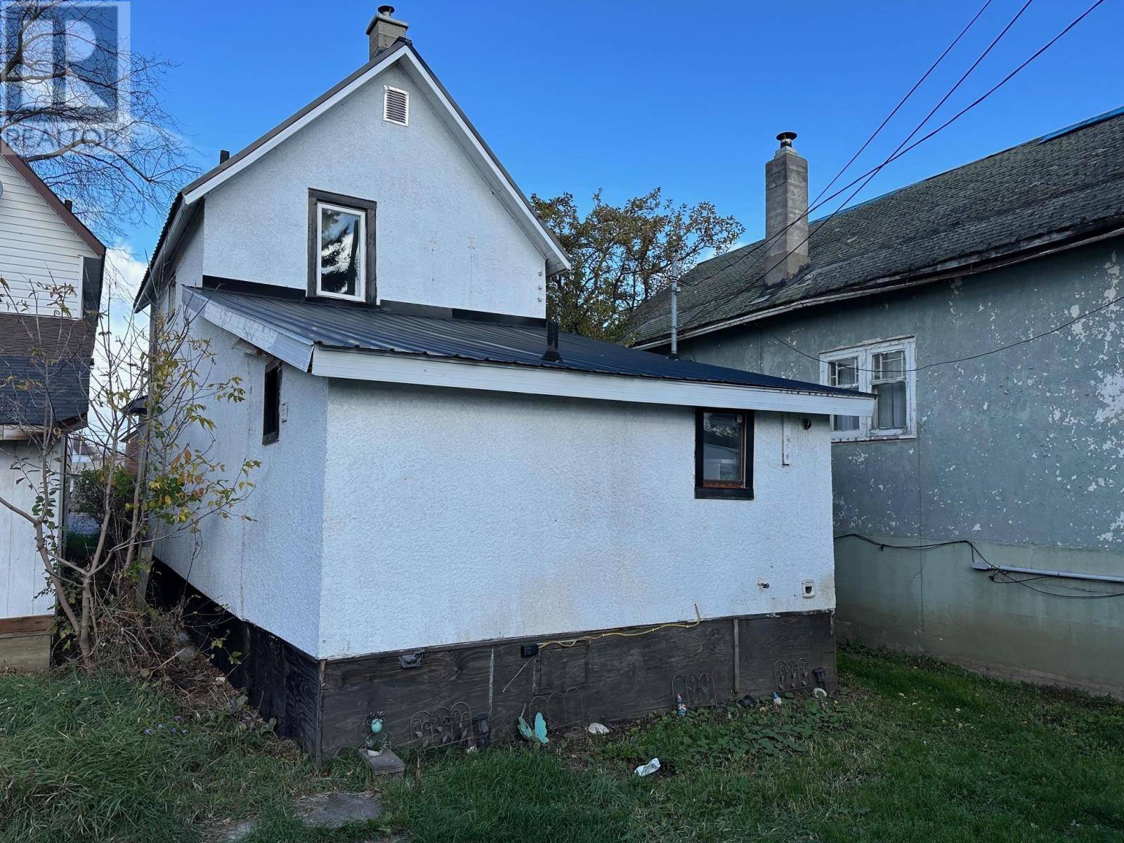 Thunder Bay, ON P7C3K2,731 Simpson ST