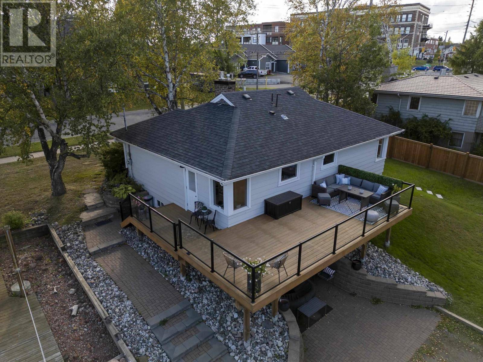 Thunder Bay, ON P7A4E1,440 Van Norman ST