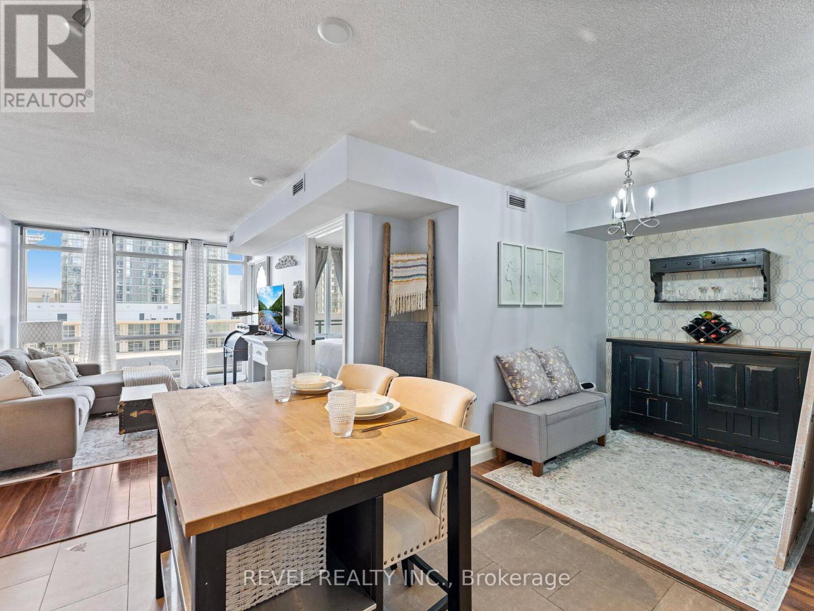 Toronto (waterfront Communities), ON M5V3Y4,15 Fort York BLVD East #1208