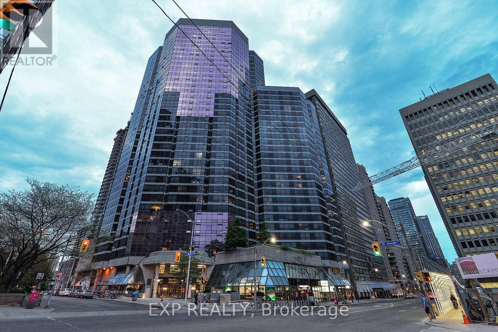 Toronto (bay Street Corridor), ON M5S3A6,1001 Bay ST #617