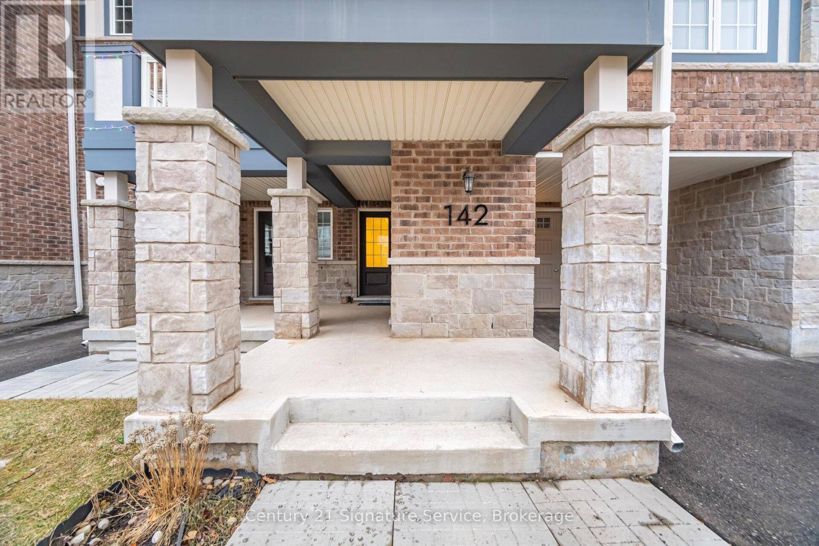 Oakville (go Glenorchy), ON L6H0Y2,142 CHRISTOPHER ROAD