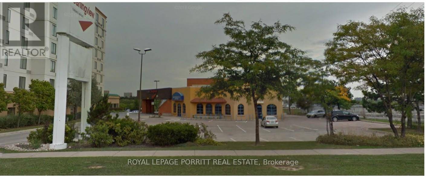 Toronto (west Humber-clairville), ON M9W5E8,221 Carlingview DR #21